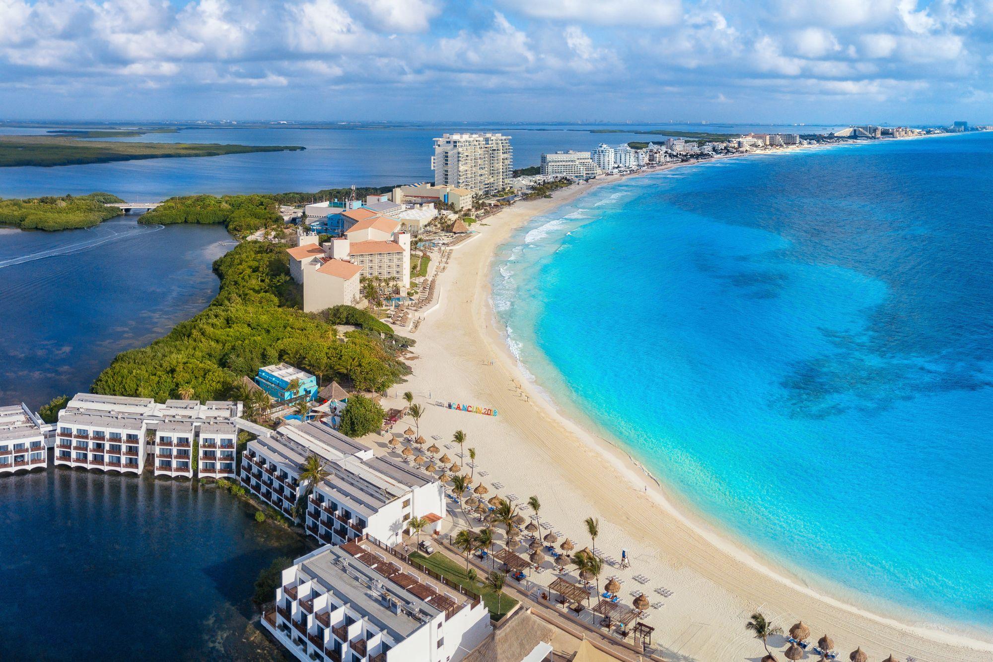 How To Fly to Cancun Cheap in 2025